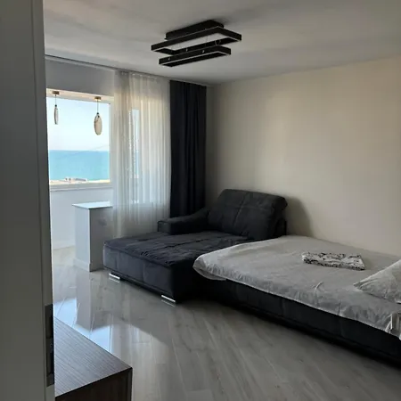 Apartment La Plaja! *